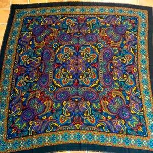 New Women’s Burdines Sunshine Fashions Italian Made Polyester Scarf/Pashmina